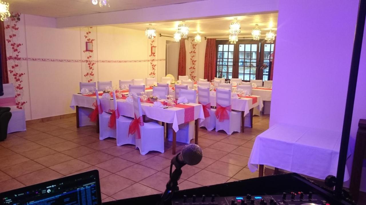 Le Petit Sale Hotel Saint-Just-le-Martel Bagian luar foto