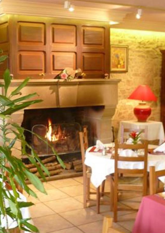 Le Petit Sale Hotel Saint-Just-le-Martel Bagian luar foto